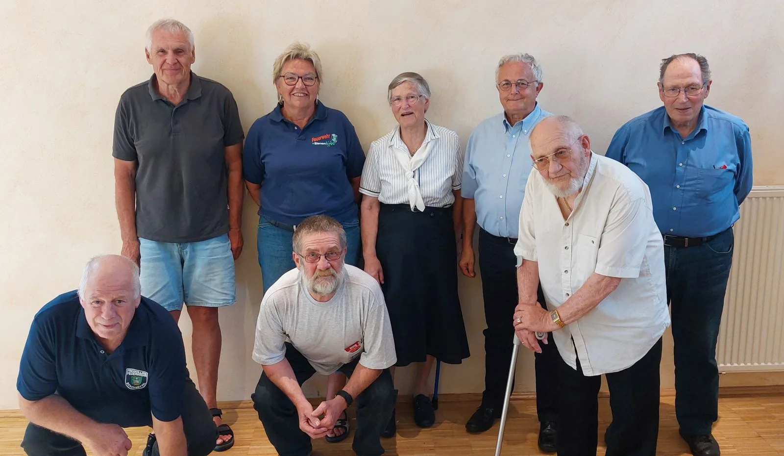 Von rechts stehend: Eckhard Hoffmann, Horst Langhof, Peter Dittrich, Anneliese Maske, Gisela Neuholz, Norbert (Tede) Meyer. Kniend v. rechts: Wolfgang Nupnau, Uwe Mellmann.